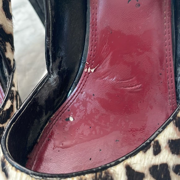 🔥5 for $15🔥 - White House Black Market unique “hair” material heels - Size 9 - Picture 4 of 16